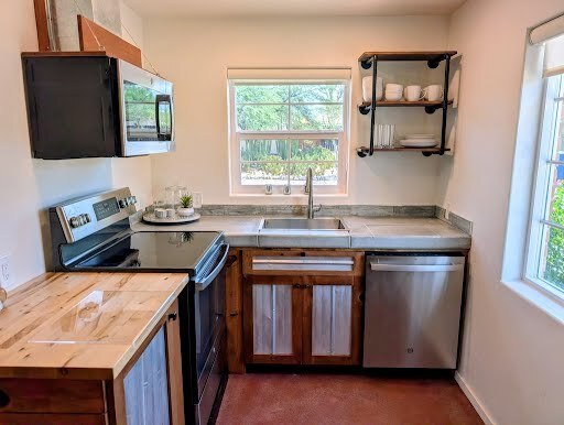 Building Photo - 2031 N Tucker Dr