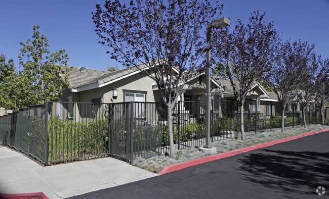 Building Photo - Seasons at Simi Valley Apartment Homes