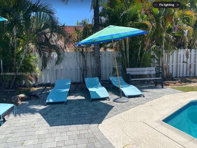 Building Photo - 1690 NE 25th Ave