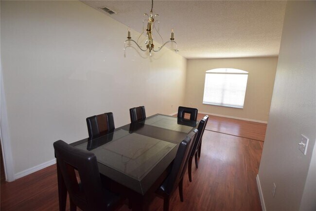 Building Photo - 510 Bromley Ct