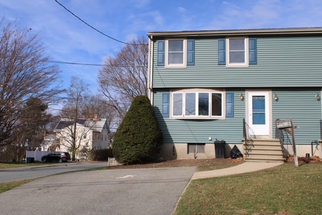 Building Photo - 2 Clark St