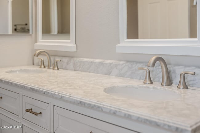 Building Photo - 16809 S 33rd Way