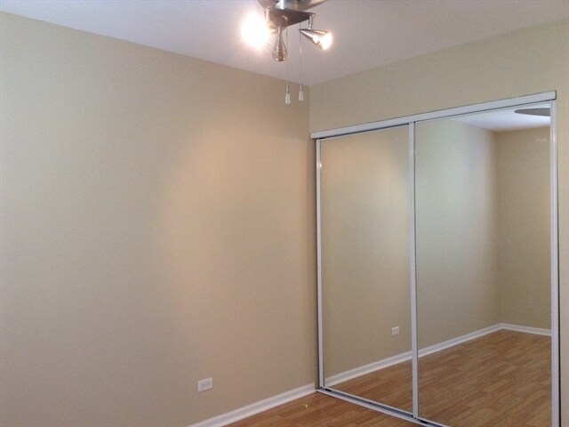 Building Photo - 205 Port Royal Cir