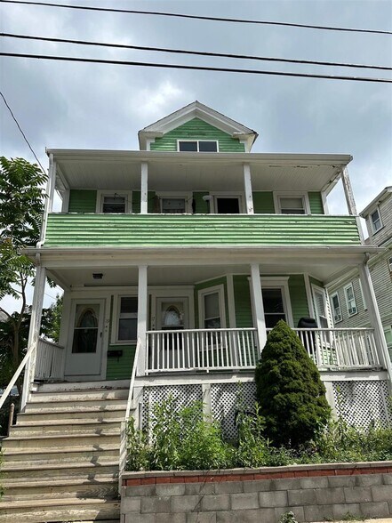 Building Photo - 19 Stanley Ave