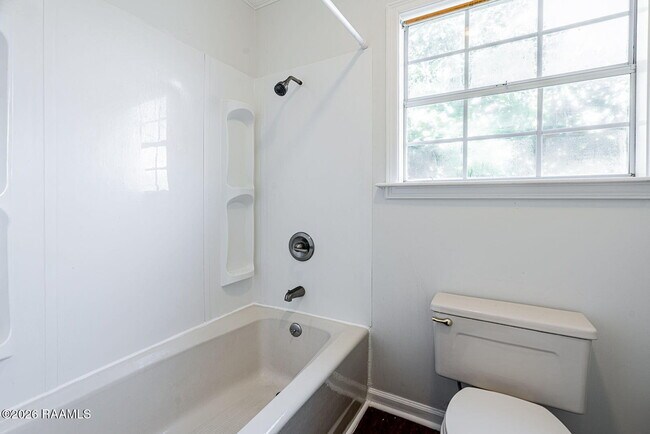 Building Photo - 110 Rimwood Ave