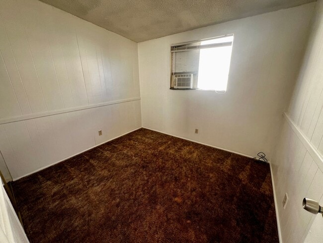 Building Photo - 6548 Sahara Ave