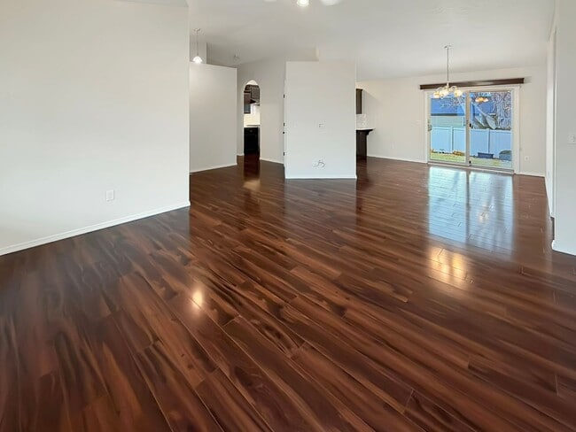 Building Photo - Upgraded 3-Bedroom Home on Cul-de-Sac Near Downtown Nampa & I-84