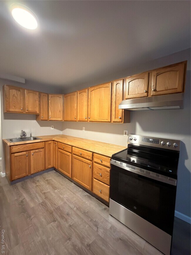 Building Photo - 4789 NY-22