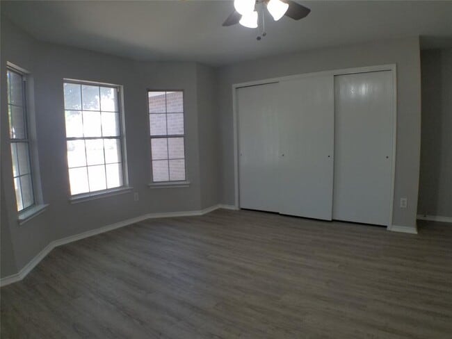 Building Photo - 11208 Blairview Ln