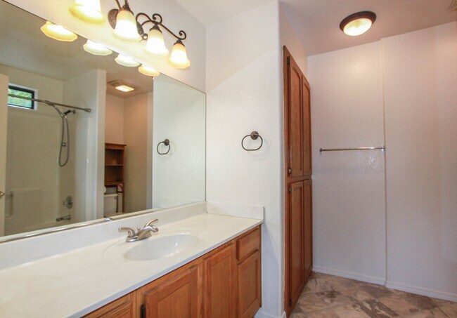 Building Photo - 3584 N Etheridge Dr