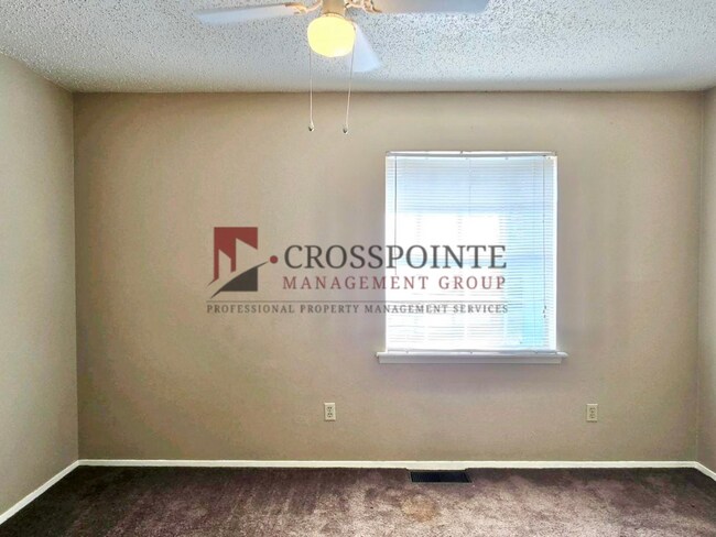 Building Photo - Tammy Lynn Dr Duplex