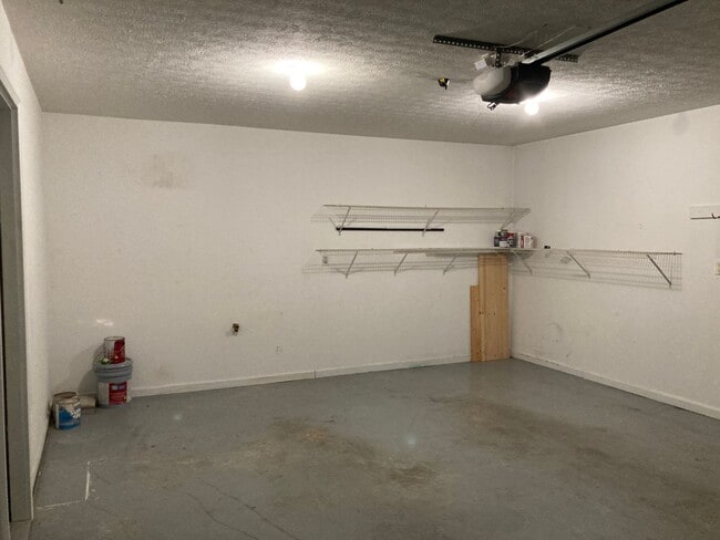 Building Photo - 121 Chevy Chase Pl