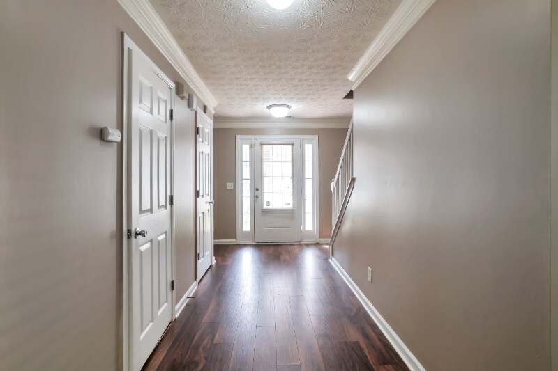 Building Photo - 3999 Riverside Pkwy