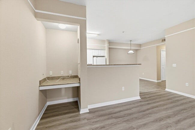 Building Photo - 2801 Chancellorsville Dr
