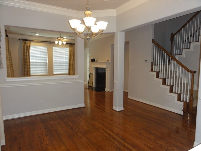 Building Photo - 3211 Holly Crossing Dr