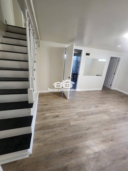 Building Photo - 3219 Taylor Ave