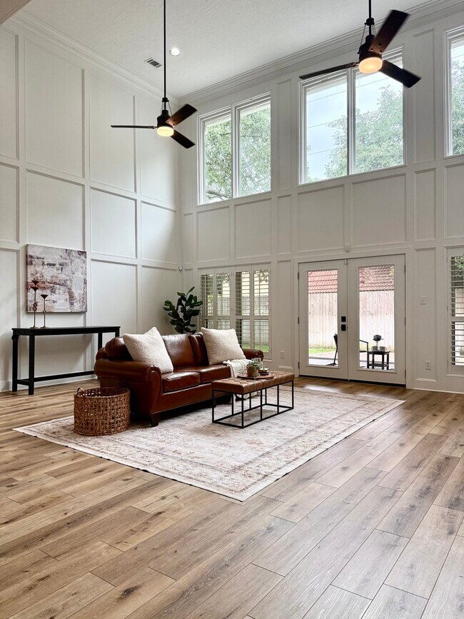 Building Photo - 8911 Tranquil Park Dr