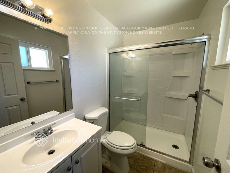 Building Photo - 518 Trumpeter Dr