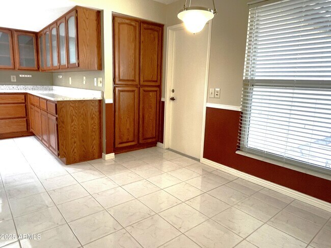 Building Photo - 25835 S Greencastle Dr