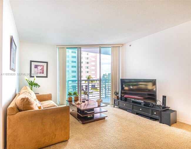 Building Photo - 335 S Biscayne Blvd