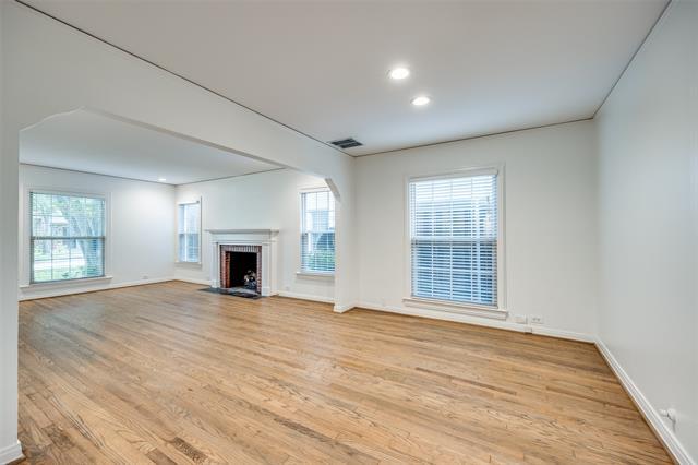 Building Photo - 4404 Hyer St