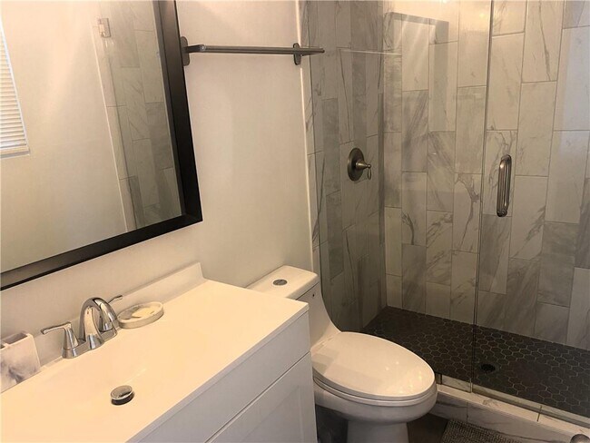 Building Photo - 1420 Creek Overlook Ct
