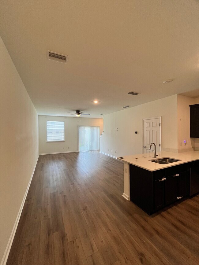 Building Photo - 9877 Fiddleback Ln