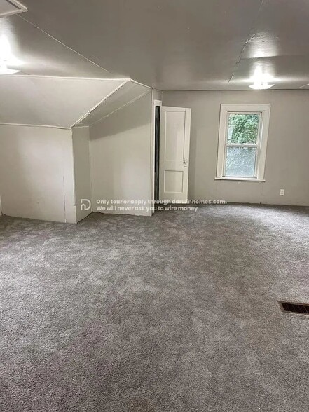 Building Photo - 246 Sobul Ave