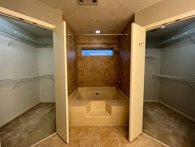 Building Photo - Home for Rent in Montgomery