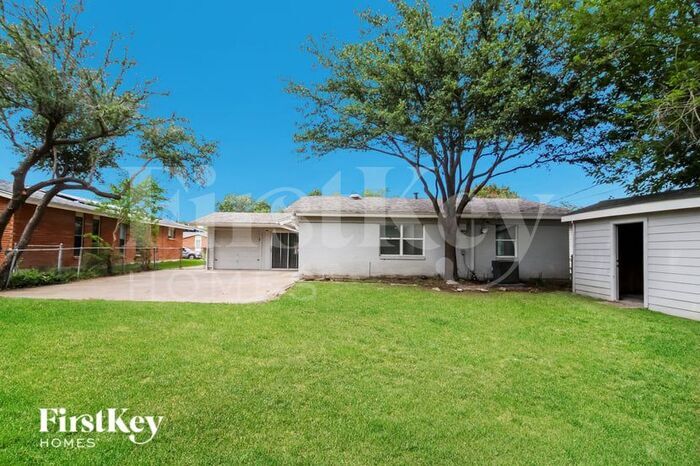 Building Photo - 3510 Princeton Dr