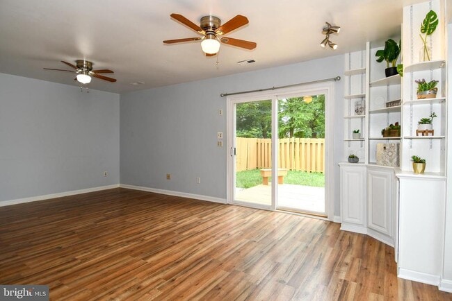 Building Photo - 6125 Trident Ln
