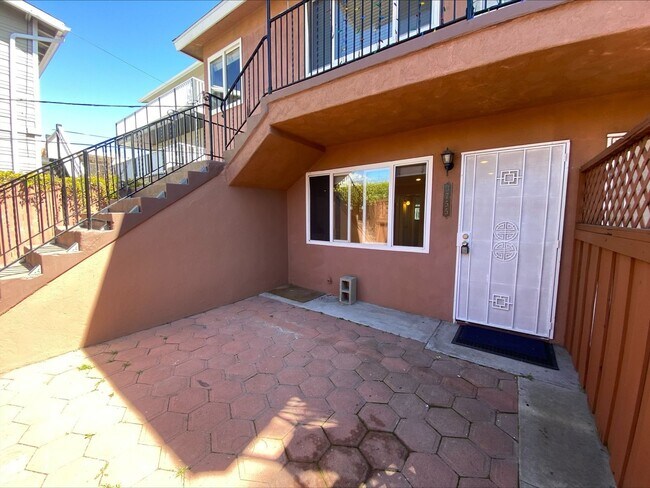 Building Photo - Downstairs 2 Bedroom Apartment! Large Enclosed Exclusive Patio! Gated Community! In Unit Washer &...