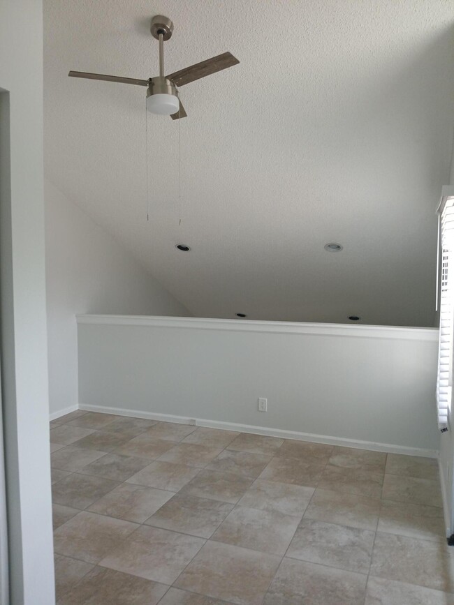 Building Photo - 1103 Summerwinds Ln