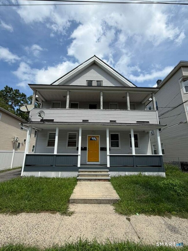 Building Photo - 1144 Hancock Ave