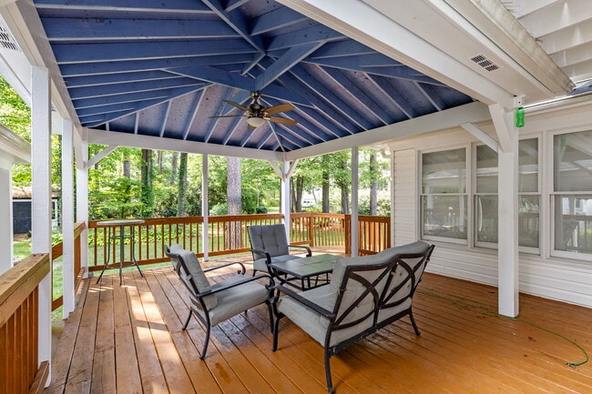 Building Photo - 951 Forest Lakes Cir
