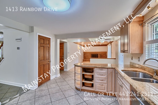 Building Photo - 1413 Rainbow Dr