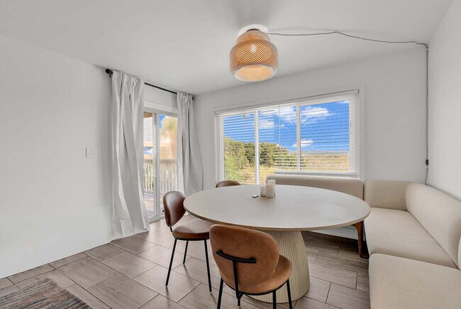 Building Photo - 511 S Ocean Blvd