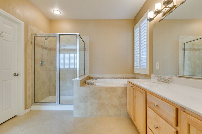 Building Photo - Beautiful Single-Story, 3 Bedroom Home on a Premium Corner Lot in NW!