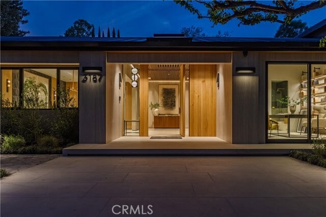 Building Photo - 3187 Oakdell Rd