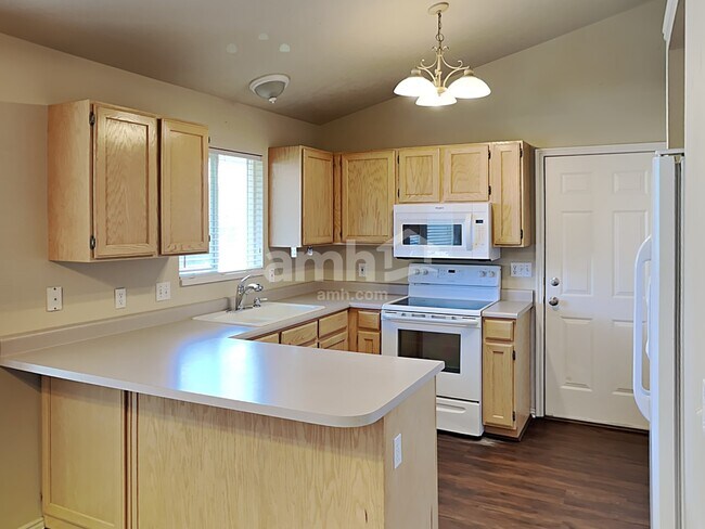 Building Photo - 13079 S 2900 W