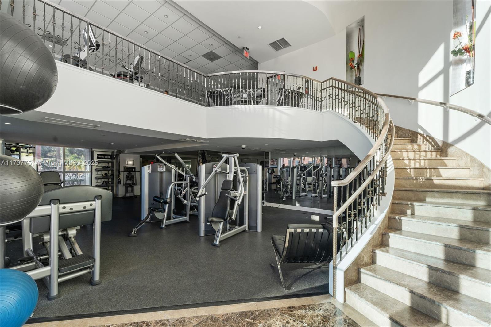 Building Photo - 2100 N Ocean Blvd