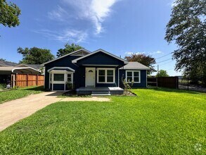 Building Photo - 360 Virtual Tour Available