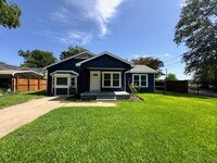 Building Photo - 629 Brook Dr