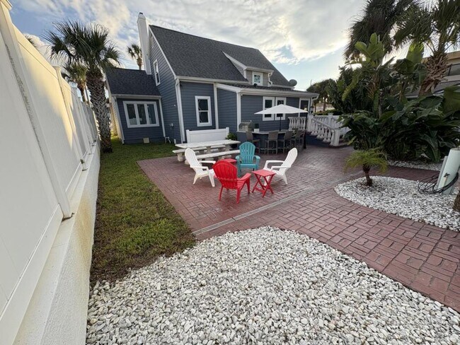 Building Photo - 505 Silver Beach Ave