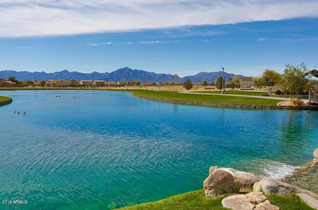 Building Photo - Gorgeous 4 Bed Laveen home in reputed Trailside Point community ++ WALK TO SCHOOL !!