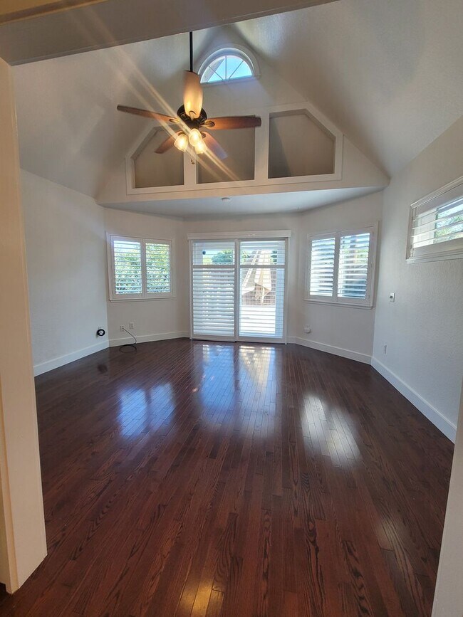 Building Photo - 437 Enslen Park Ct