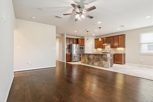 Building Photo - 1013 Fred Couples Ct