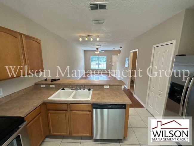 Building Photo - 538 Wilton Cir