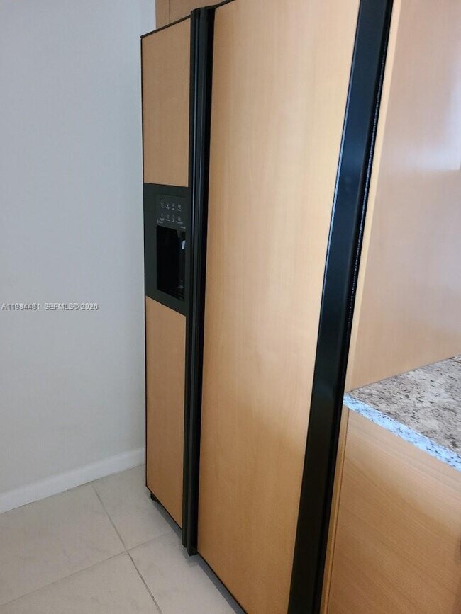 Building Photo - 18800 NE 29th Ave