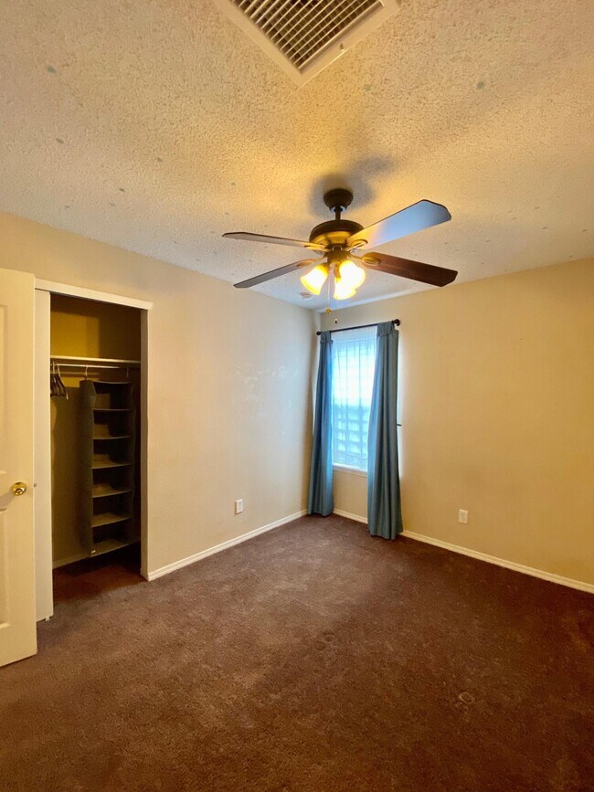 Building Photo - 14214 Lasso Rock Dr